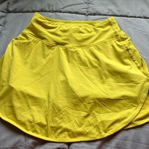 Yellow tennis skirt